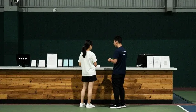 篮球场地面维护与使用场景解析